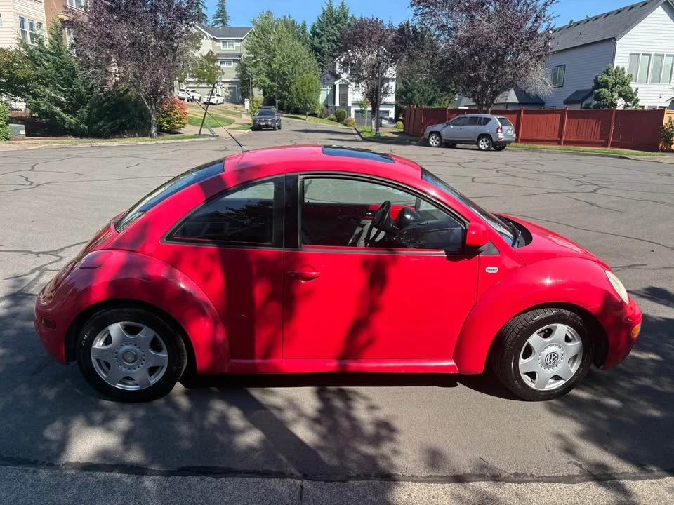 2001 Volkswagen New Beetle - Image 6 of 10