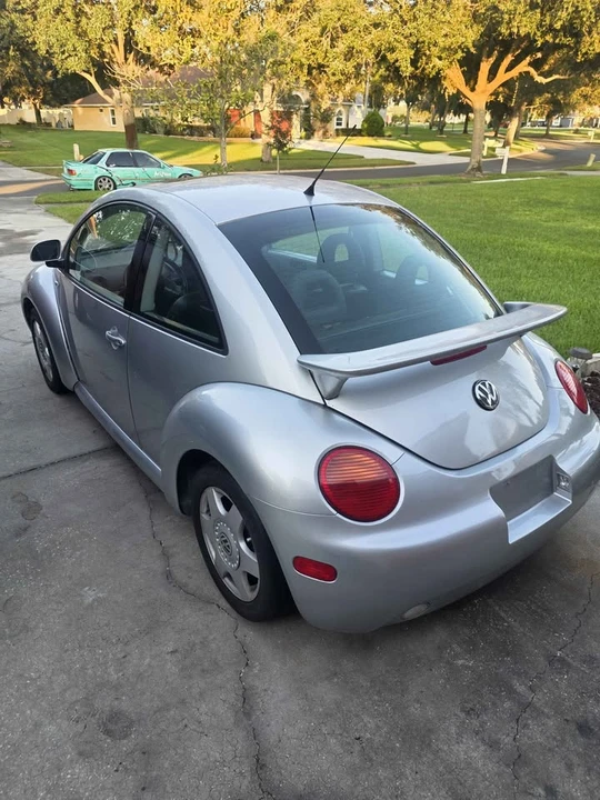 2001 Volkswagen New Beetle - Image 5 of 12