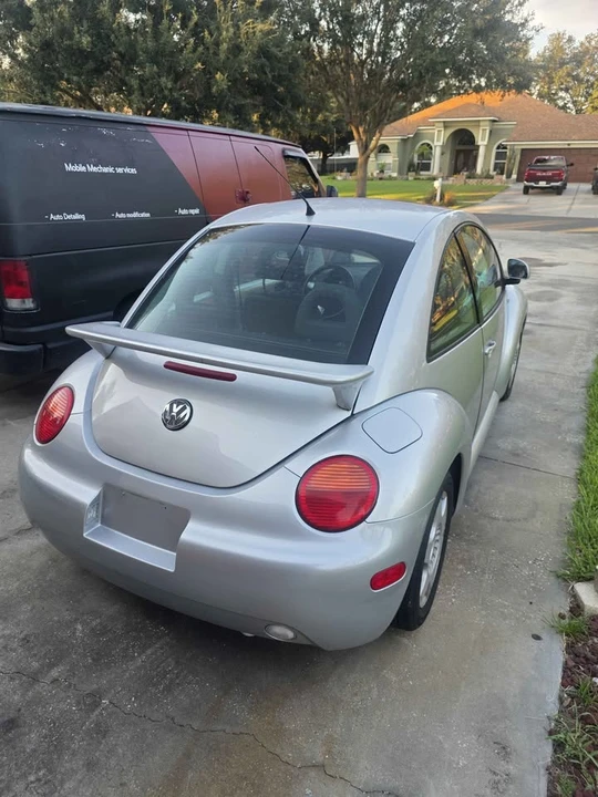 2001 Volkswagen New Beetle - Image 6 of 12