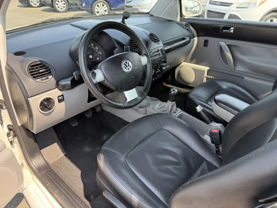 2001 Volkswagen New Beetle - Image 7 of 10