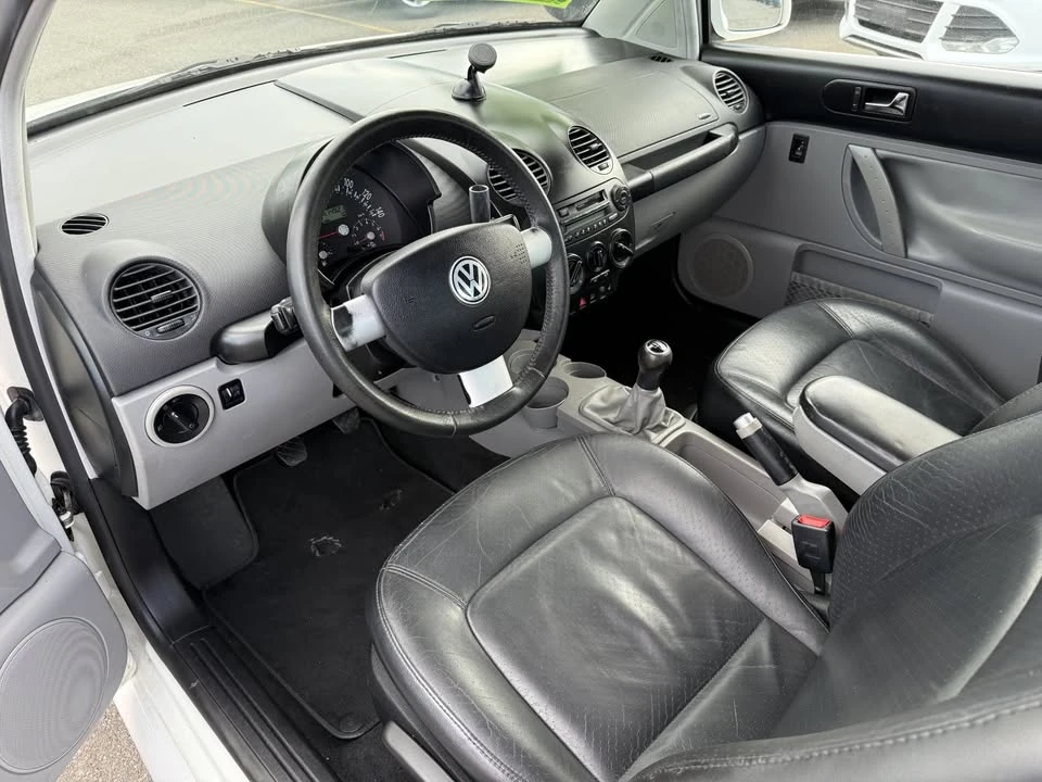 2001 Volkswagen New Beetle - Image 7 of 11
