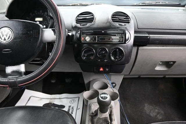 2001 Volkswagen New Beetle - Image 18 of 20