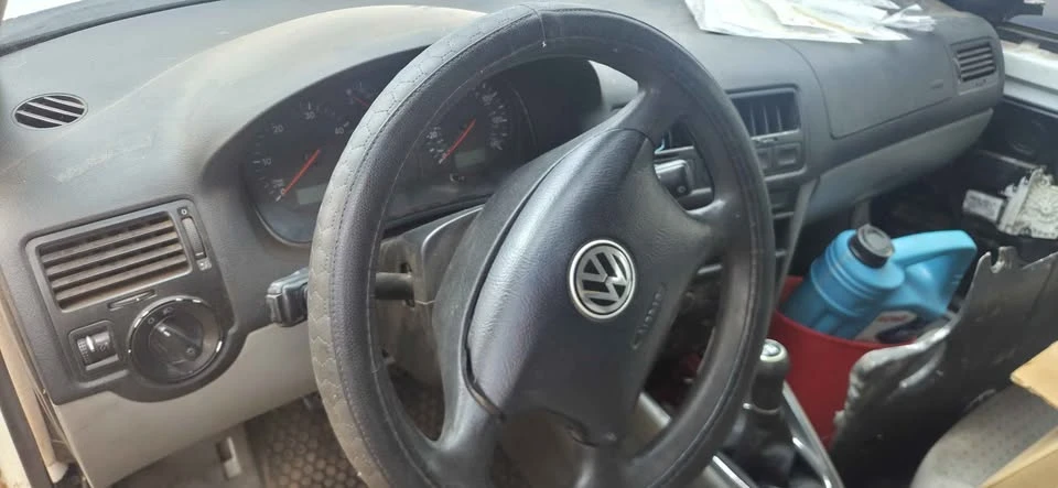 2001 Volkswagen New Beetle - Image 7 of 9