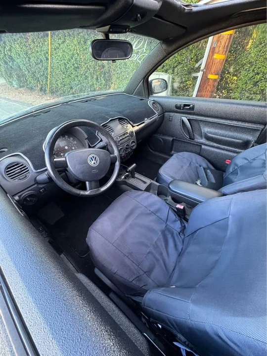 2001 Volkswagen New Beetle - Image 10 of 11