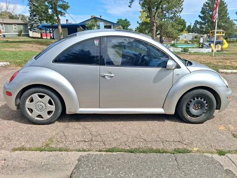 2001 Volkswagen New Beetle GLS Turbo Hatchback 2D