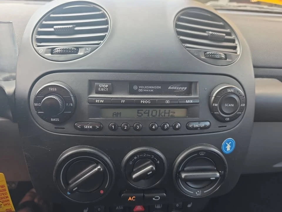 2001 Volkswagen New Beetle - Image 17 of 20