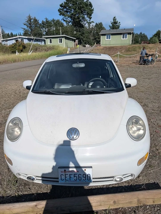 2001 Volkswagen New Beetle - Image 2 of 7