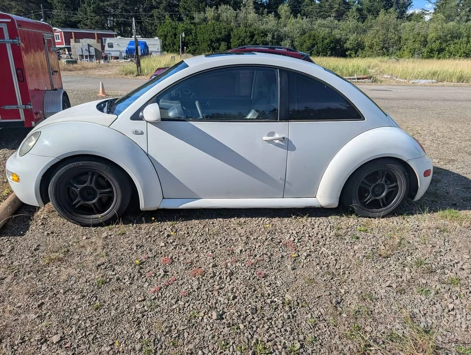 2001 Volkswagen New Beetle - Image 3 of 7