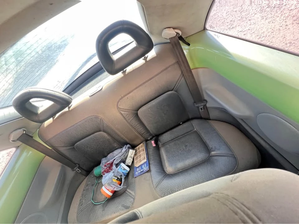 2001 Volkswagen New Beetle - Image 6 of 14