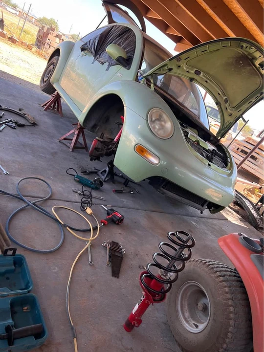 2001 Volkswagen New Beetle - Image 12 of 14