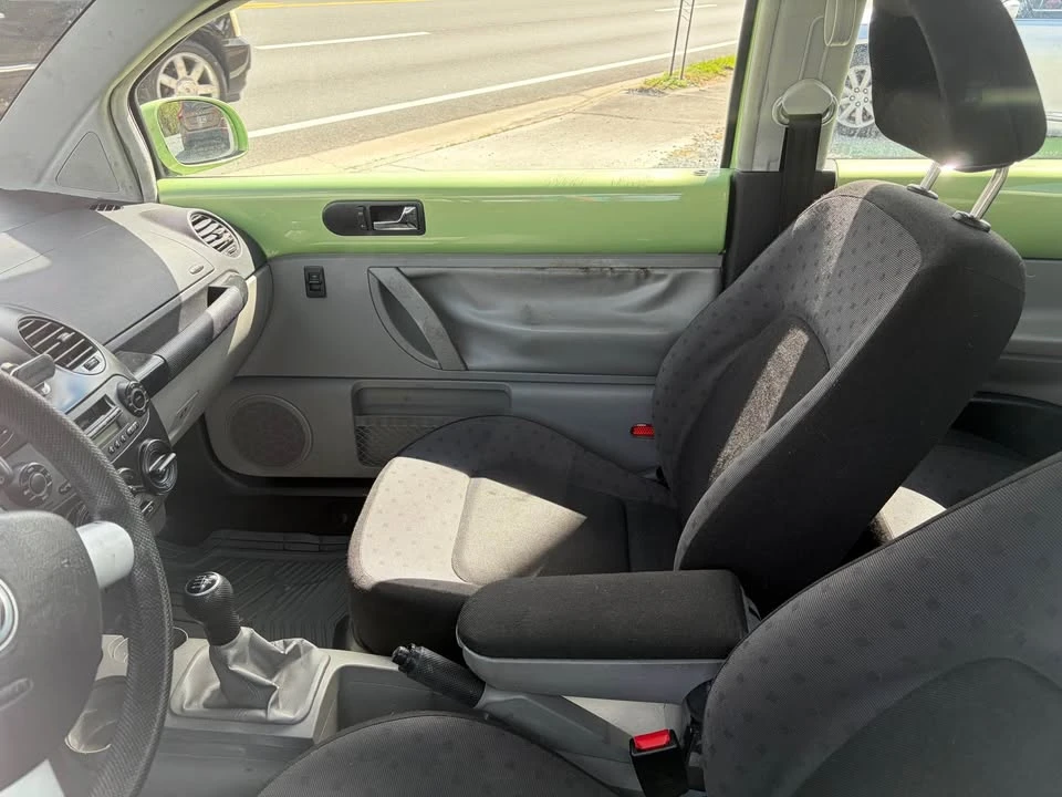2001 Volkswagen New Beetle - Image 5 of 5