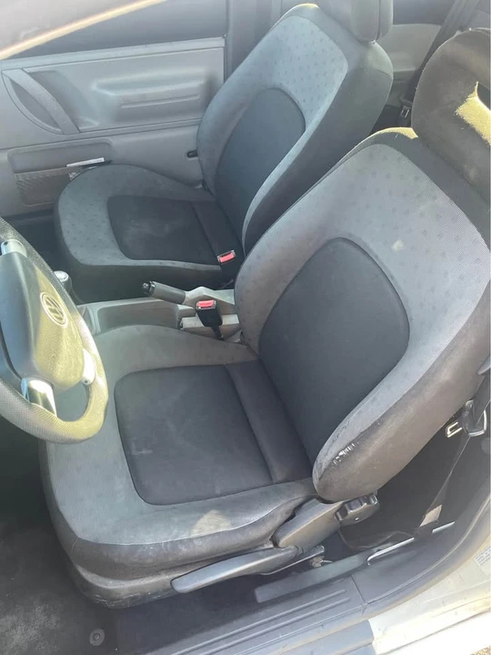 2001 Volkswagen New Beetle - Image 9 of 20