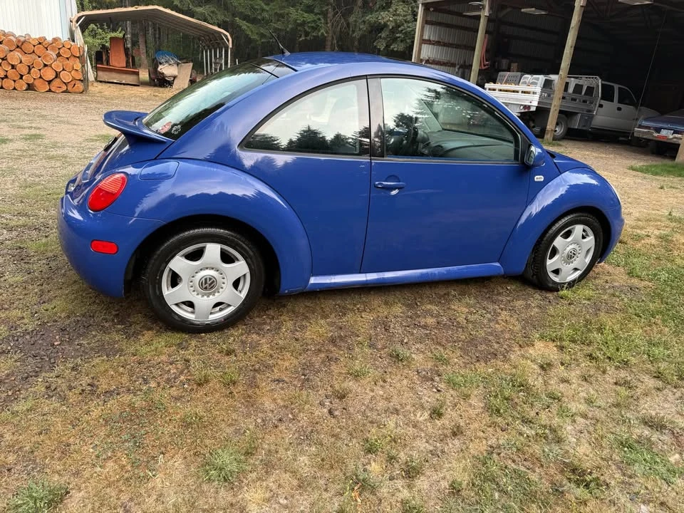 2001 Volkswagen New Beetle - Image 2 of 9