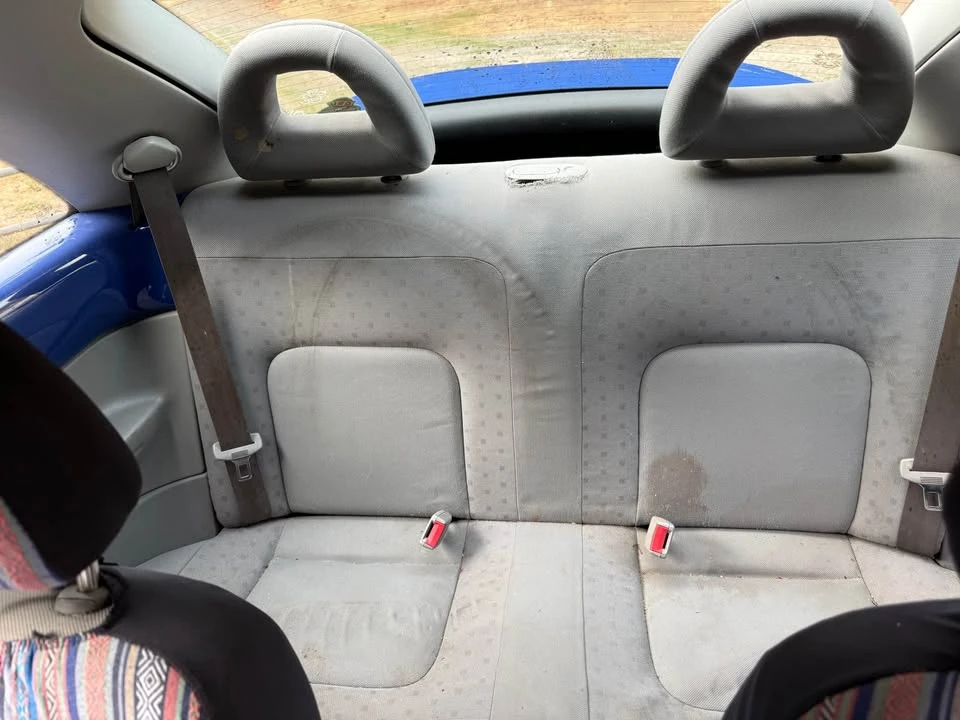 2001 Volkswagen New Beetle - Image 6 of 9