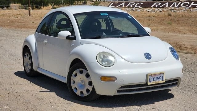 2001 Volkswagen New Beetle - Image 3 of 17