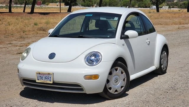 2001 Volkswagen New Beetle - Image 4 of 17
