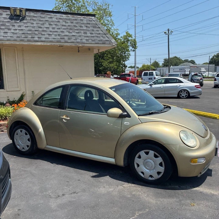 2001 Volkswagen New Beetle - Image 10 of 14