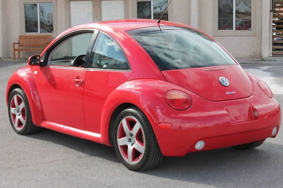 2001 Volkswagen New Beetle - Image 5 of 20