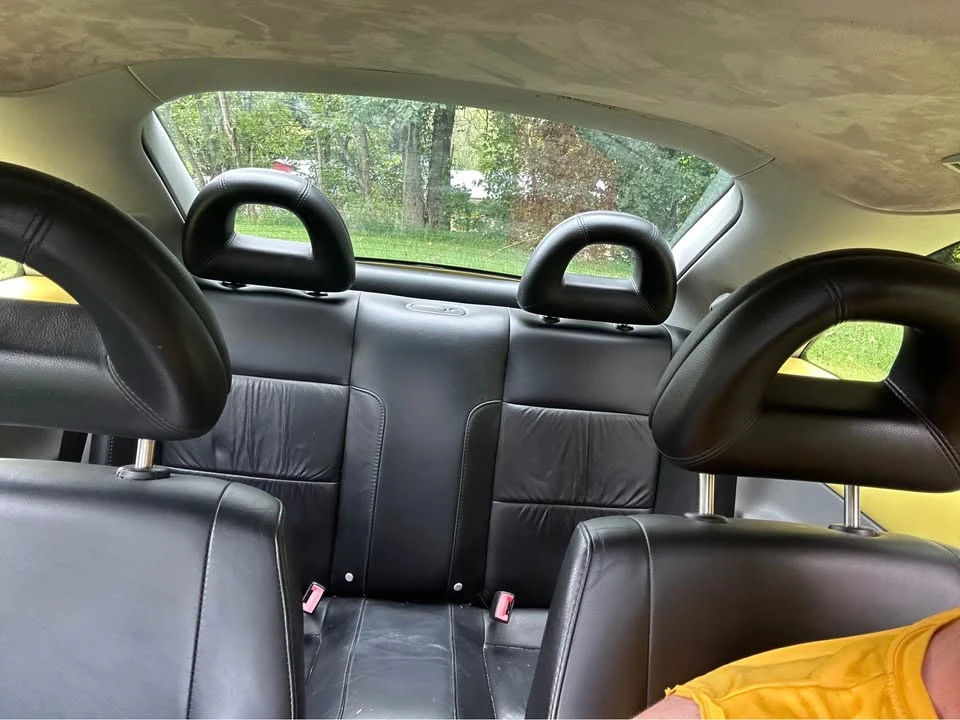2001 Volkswagen New Beetle - Image 11 of 12