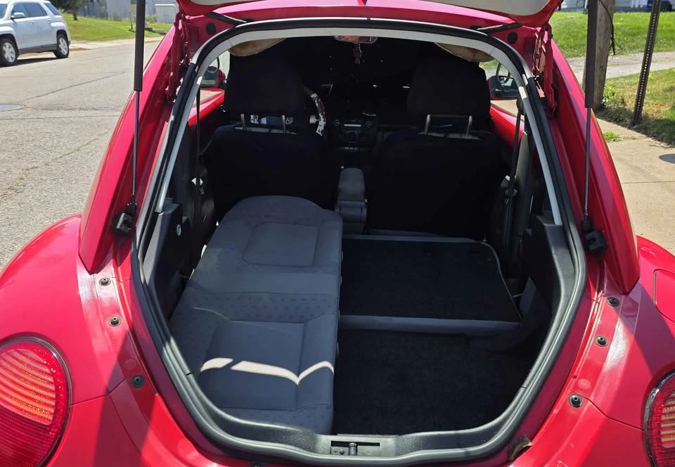 2001 Volkswagen New Beetle - Image 11 of 12