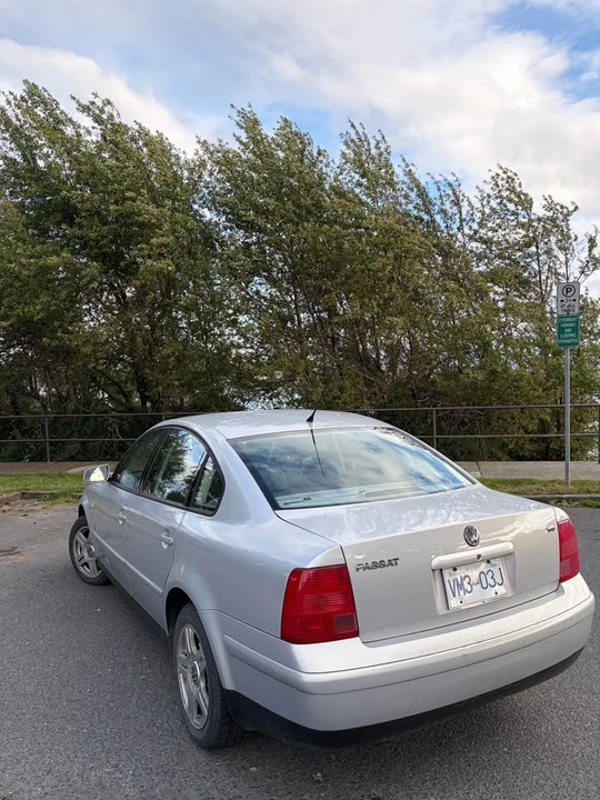 2001 Volkswagen Passat - Image 6 of 9