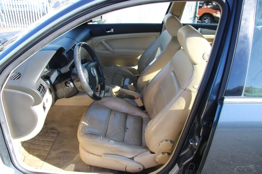 2001 Volkswagen Passat - Image 15 of 21