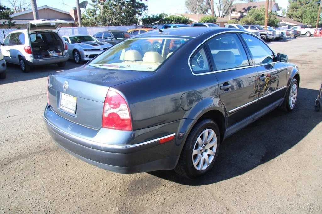 2001 Volkswagen Passat - Image 7 of 21