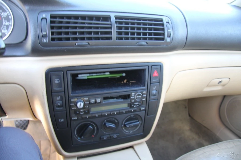 2001 Volkswagen Passat - Image 21 of 21