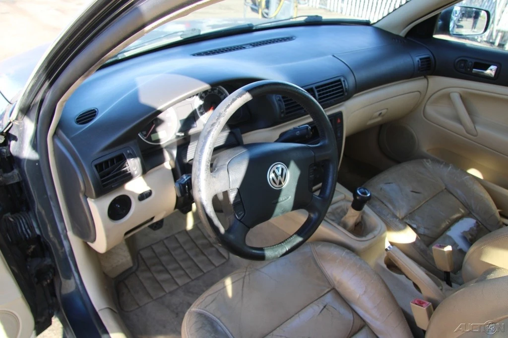 2001 Volkswagen Passat - Image 16 of 21