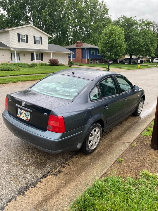 2001 Volkswagen Passat - Image 3 of 9