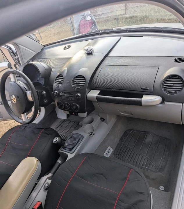 2001 Volkswagen New Beetle - Image 3 of 5