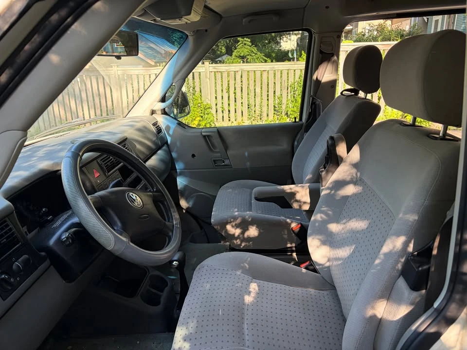 2001 Volkswagen EuroVan - Image 8 of 14