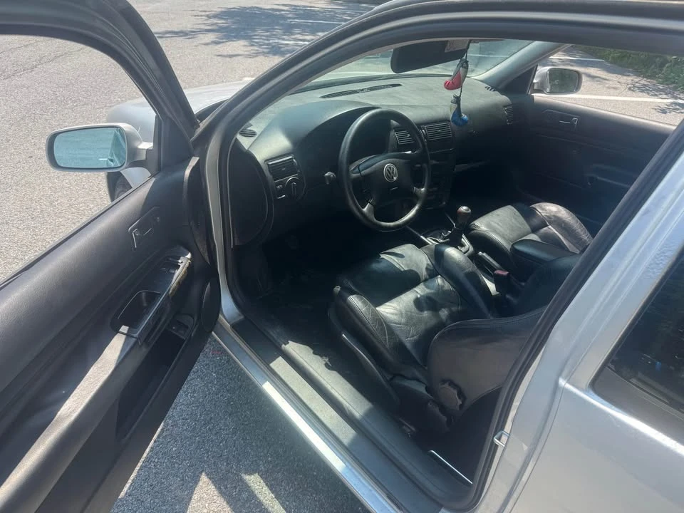 2001 Volkswagen GTI Mk4 - Image 3 of 4