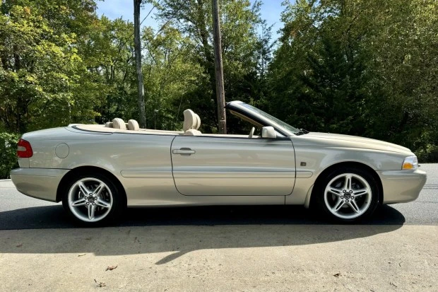 2001 Volvo C70 1st Gen - Image 3 of 7