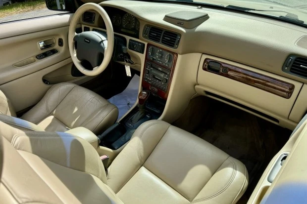 2001 Volvo C70 1st Gen - Image 4 of 7