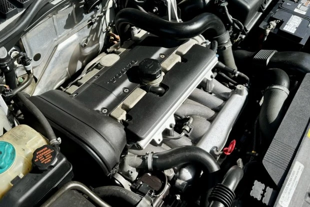 2001 Volvo C70 1st Gen - Image 6 of 7