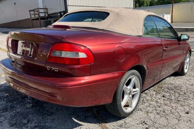 2001 Volvo C70 1st Gen - Image 2 of 7