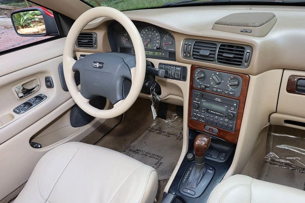 2001 Volvo C70 1st Gen - Image 8 of 12