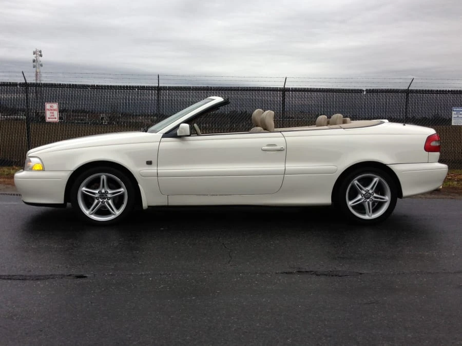 2001 Volvo C70 1st Gen - Image 2 of 11