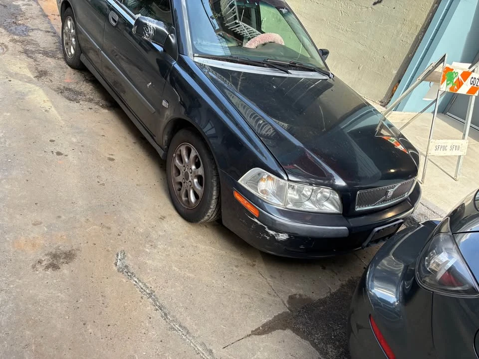 2001 Volvo S40 1st Gen - Image 2 of 4