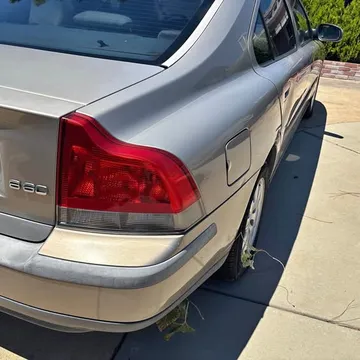 2001 Volvo S60 2.4 Sedan 4D