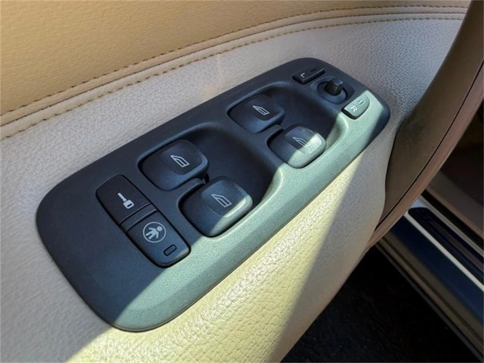2001 Volvo S60 1st Gen - Image 16 of 31