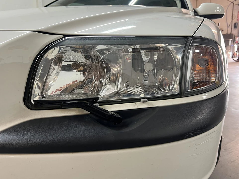 2001 Volvo S80 1st Gen - Image 19 of 31