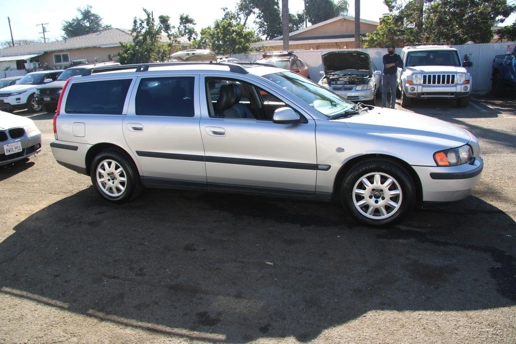 2001 Volvo V70 2nd Gen - Image 7 of 21