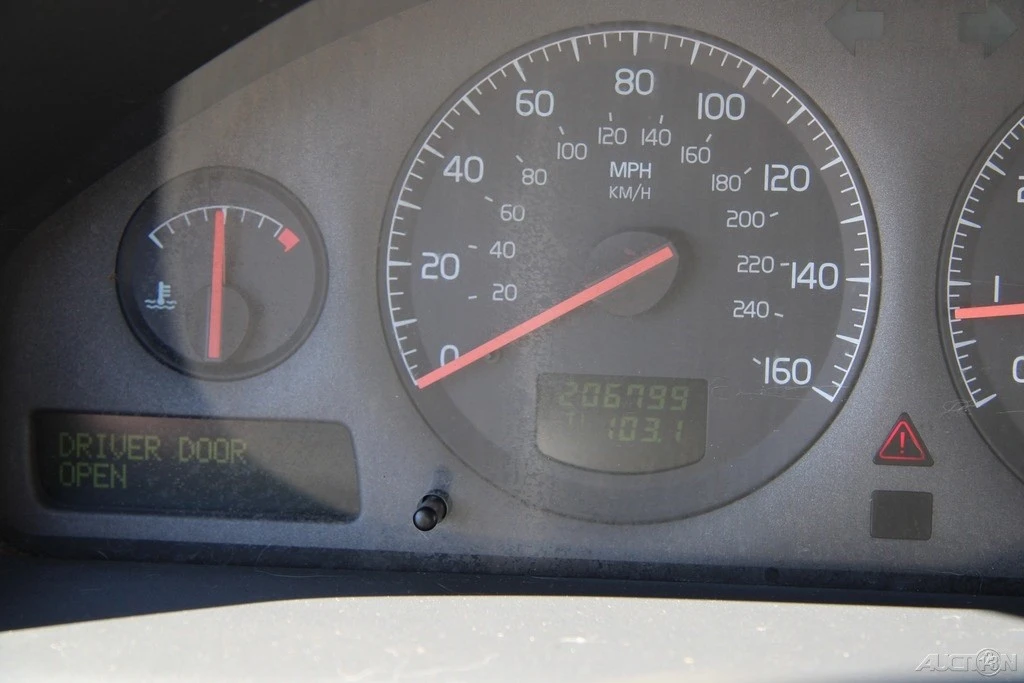 2001 Volvo V70 2nd Gen - Image 14 of 21