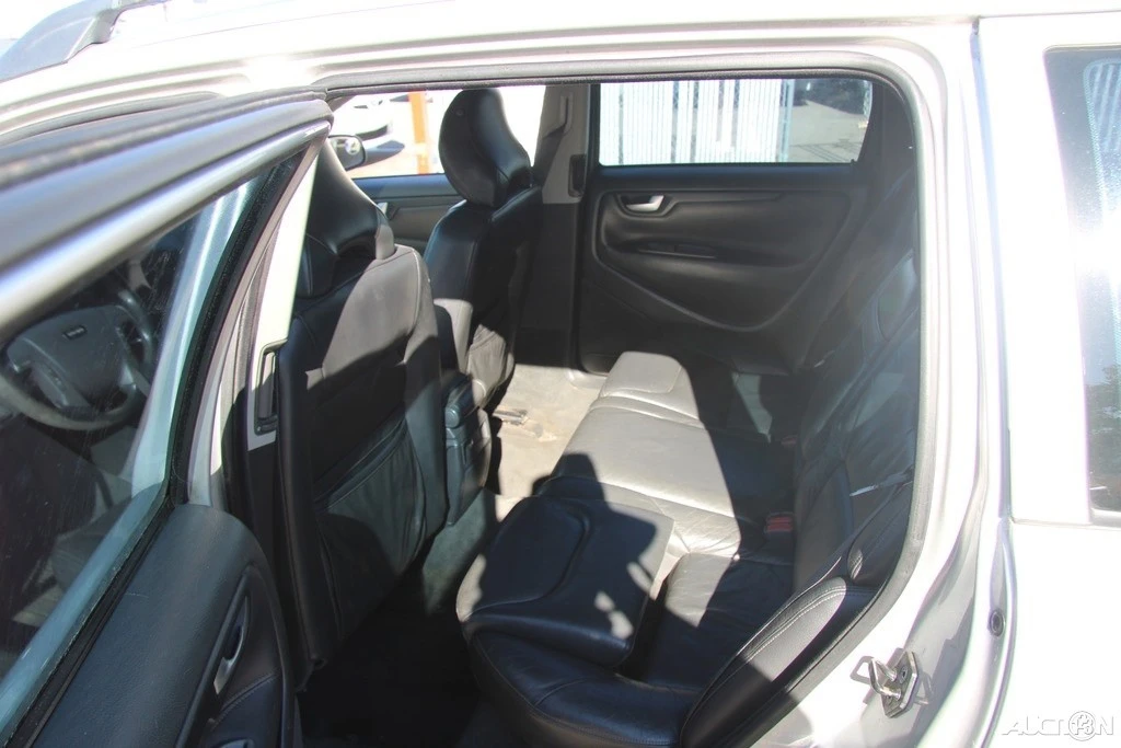2001 Volvo V70 2nd Gen - Image 19 of 21
