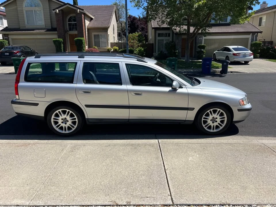 2001 Volvo V70 2nd Gen - Image 5 of 19