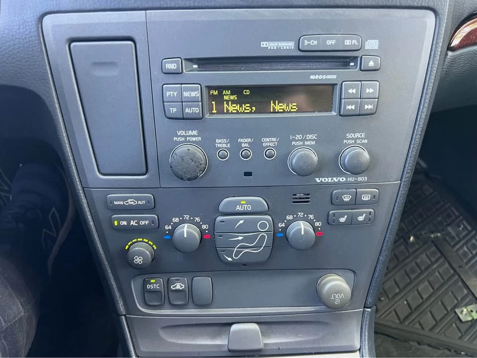 2001 Volvo V70 2nd Gen - Image 11 of 19