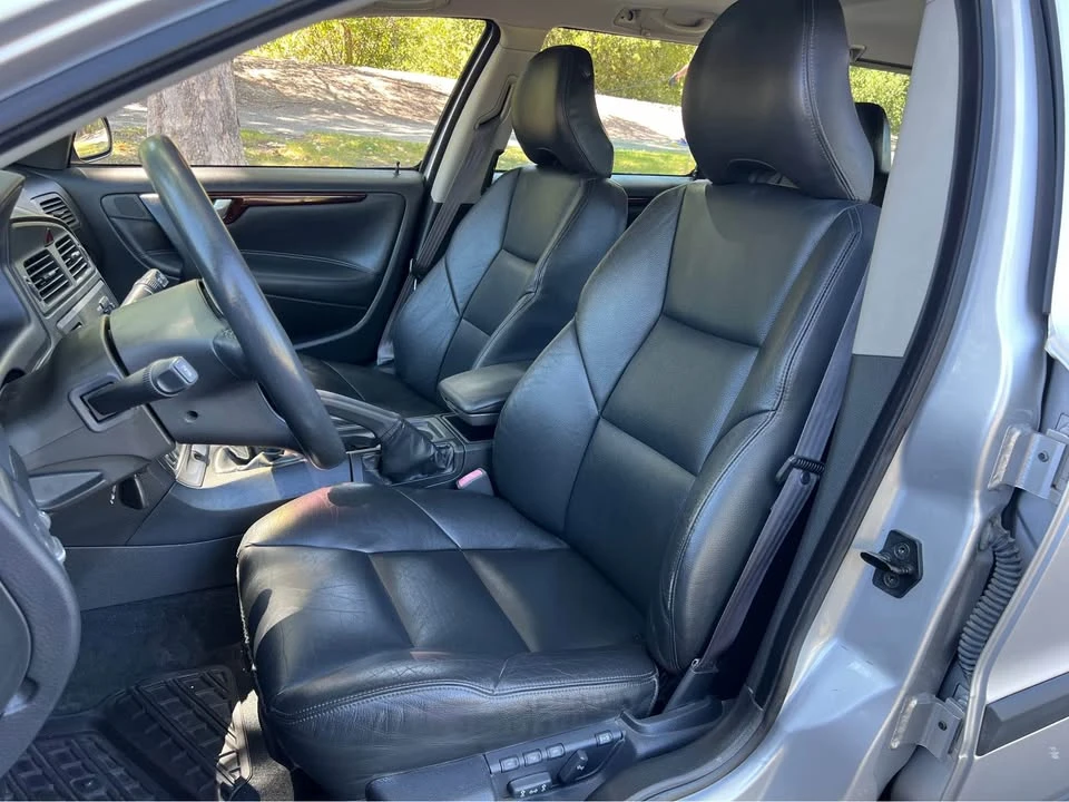 2001 Volvo V70 2nd Gen - Image 7 of 19