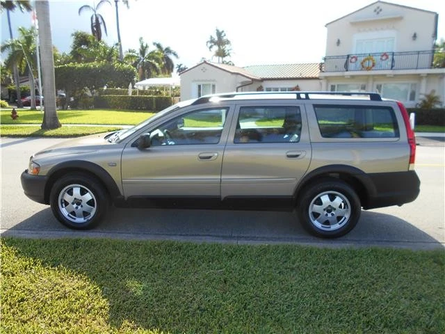 2001 Volvo V70 XC 1st Gen - Image 7 of 12